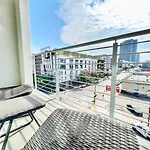 City View Apartment In Downtown