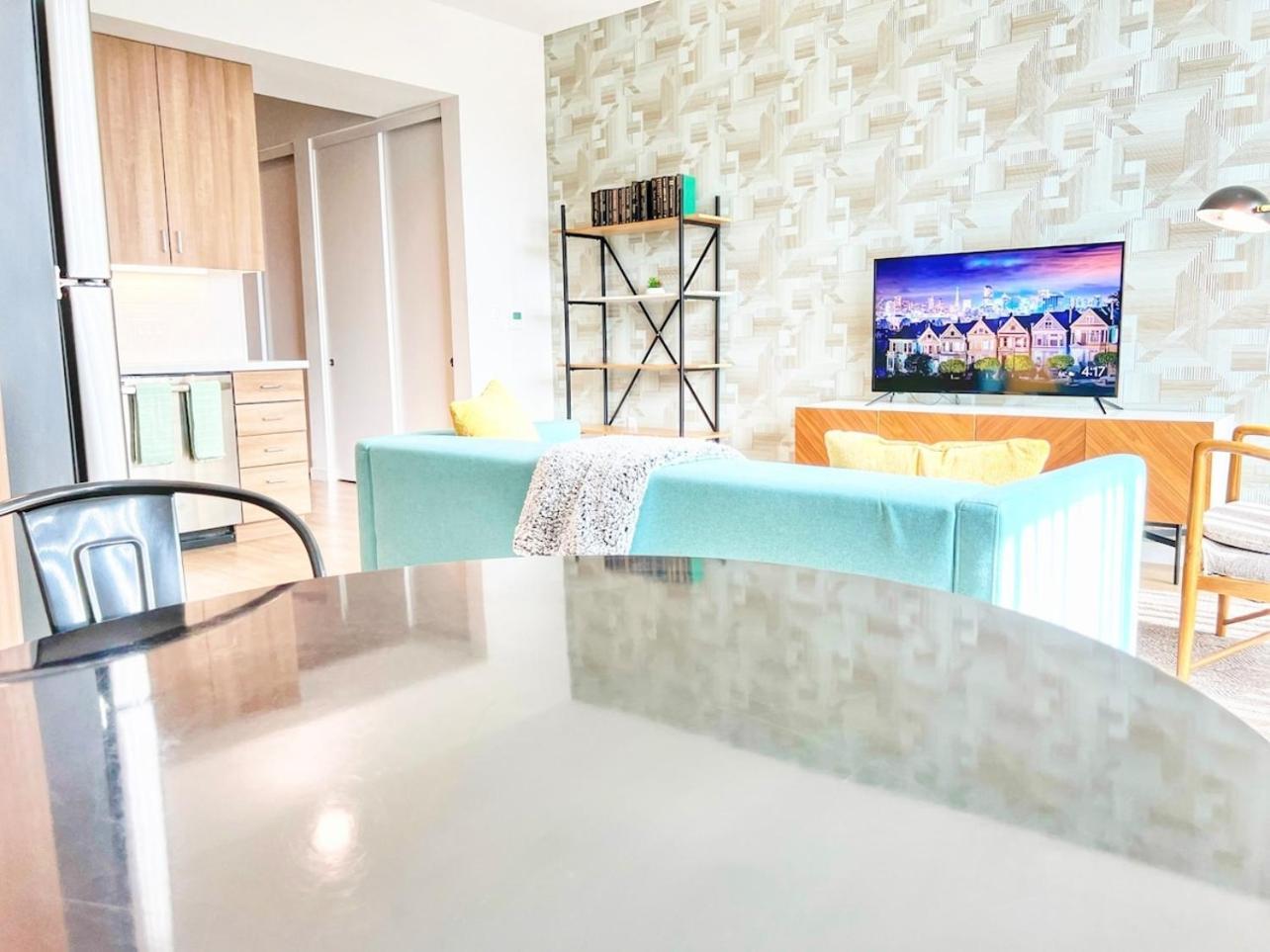 View In Downtown Apartment *